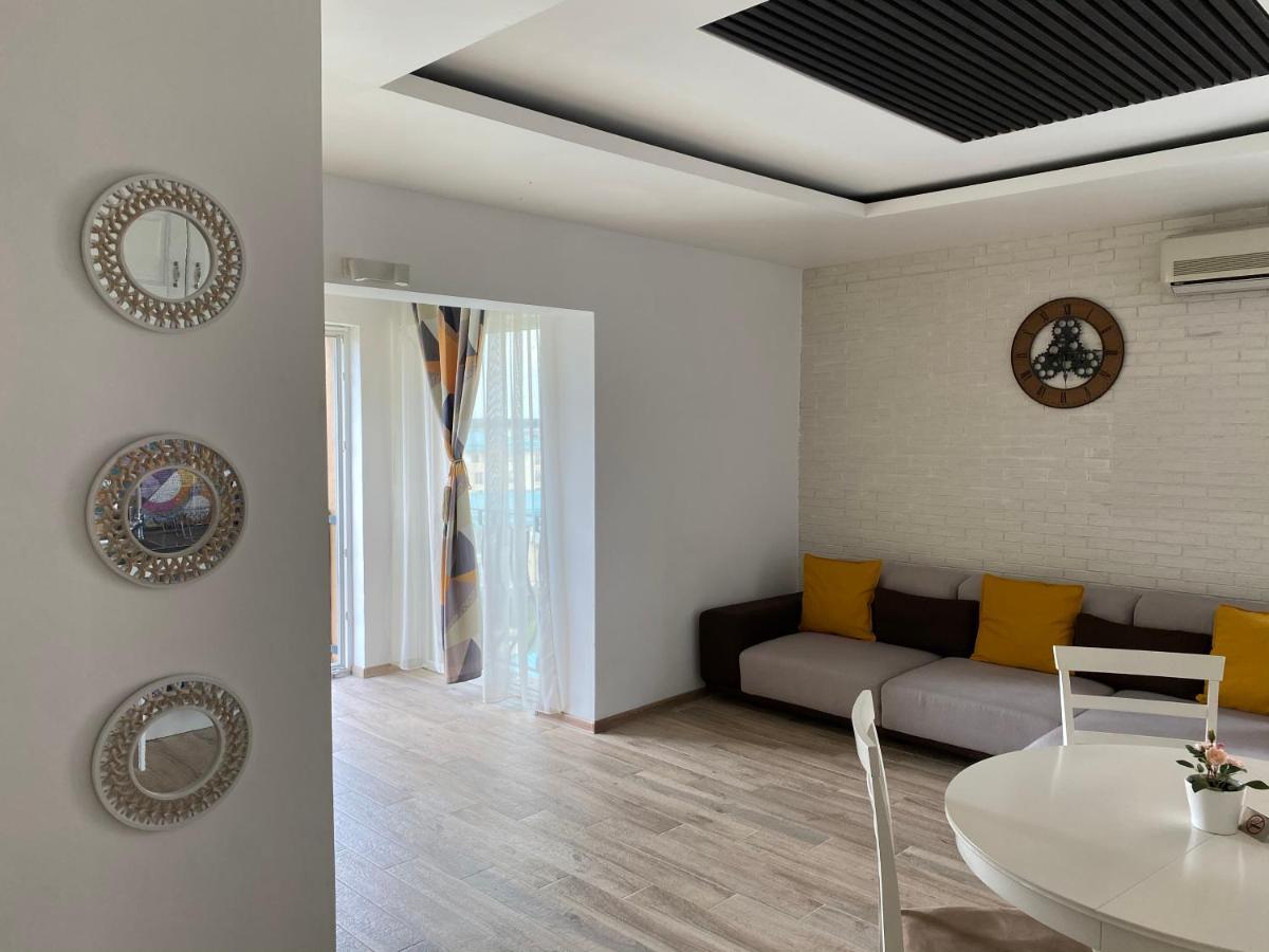 Sunny Deluxe Apartment Cosmopolis Stefanestii de Jos Exterior foto